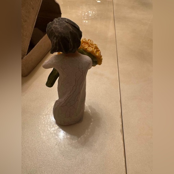 Willow Tree Good Cheer Figurine - Picture 4 of 9